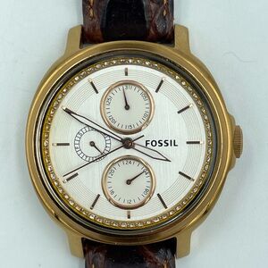 Fossil Women’s Brown Leather Analog Silver Dial with NEW battery